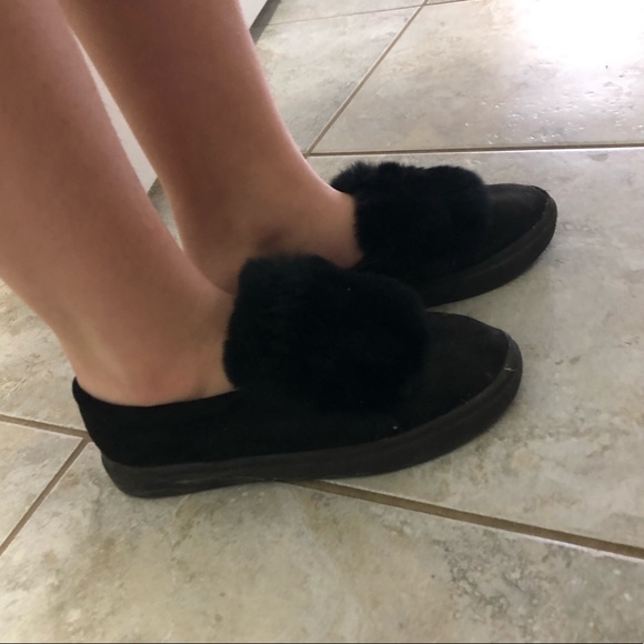 Black Fur Shoes - Picture 2 of 5
